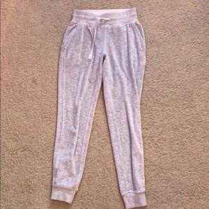 Grey lulu lemon sweatpants/ joggers